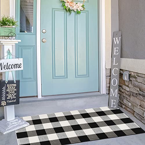 Homcomoda Cotton Plaid Checkered Area Rug Hand Woven Runner Rug for Entryway Washable Buffalo Checkered Doormat (23.6” by 51.2”, Plaid-Black and White)