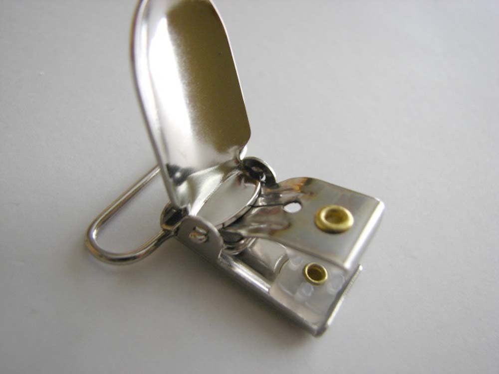 Gund Baby Grow In Grace Pacifier Clip, Pink