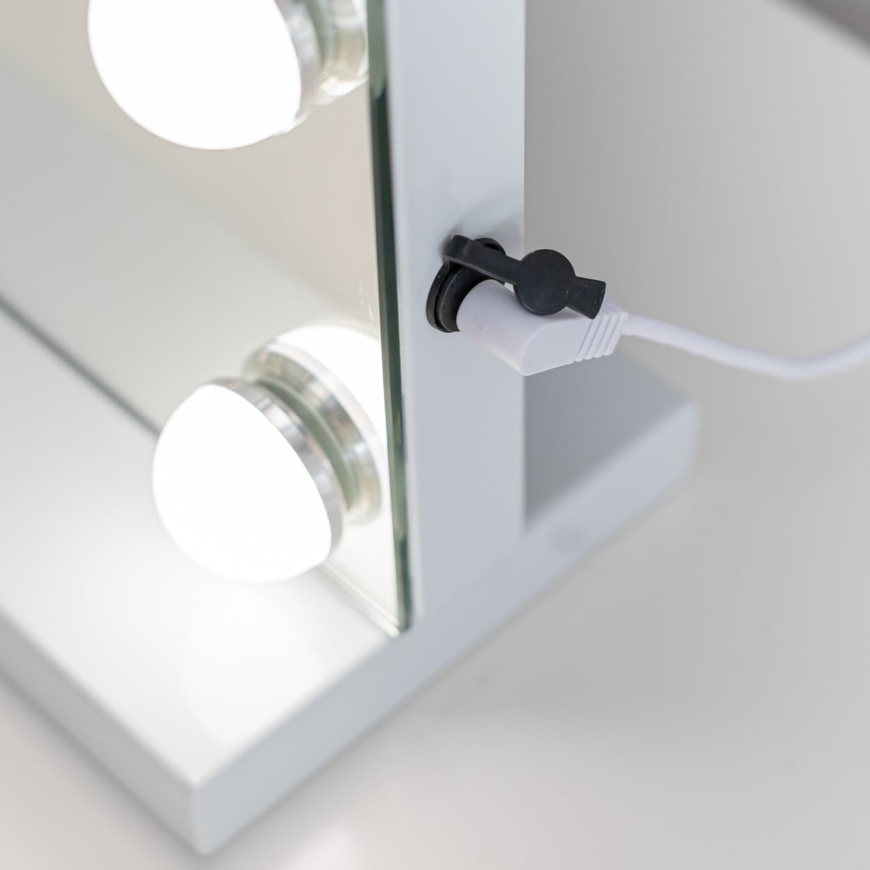 Flamingueo Miroir Coiffeuse - Bande LED - 3 Modes D'Éclairage - Intensité Réglable - Contrôle Tactile - Miroir Maquillage Lumineux - Blanc - 58x12x43cm