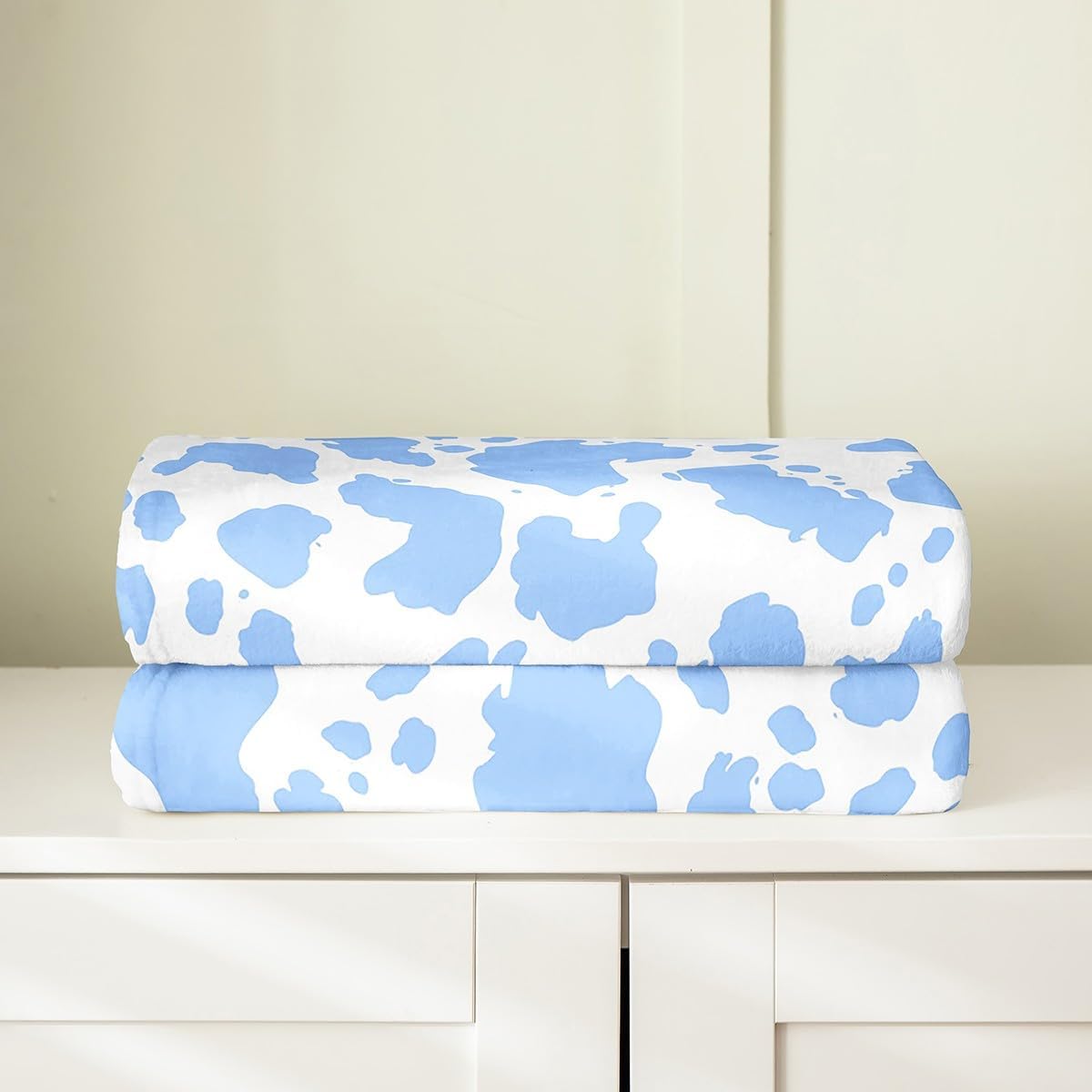 Feelyou Cow Print Plush Throw Blanket Twin 60"x80" Kids Blue White Flannel Fleece Blanket for Sofa Couch Boys Girls Teens Cartoon Milk Cow All Season for Bed Animal Farmhouse