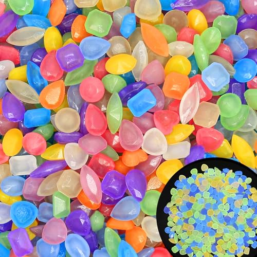 1000pcs Glow in The Dark Stones Glowing Garden Pebbles Gemstone Shaped Luminous Rocks Outdoor Decoration Stones for Lawn Patio Walkway,Color(0.6")