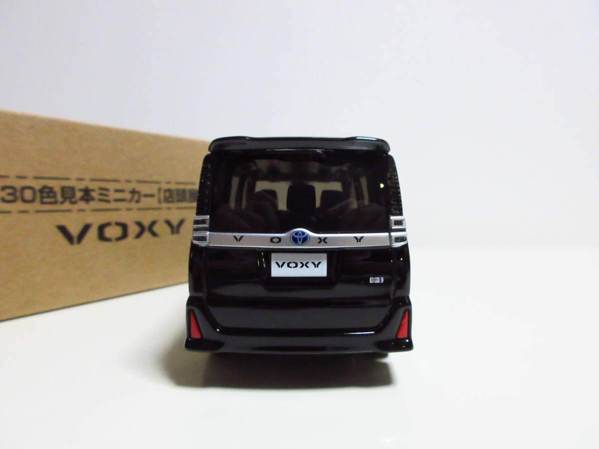 Amazon | 1/30 トヨタ 新型ヴォクシー ハイブリッド 後期 トヨタ