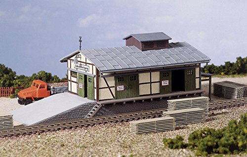 Halle aux marchandises Auhagen 11351 avec quai détaillé pour train HO