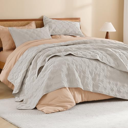 Image of Litanika Queen Quilt Bedding Set, Linen Summer Lightweight Soft Comforter Bedspreads & Coverlets, Boho Farmhouse Bedding Cover Bed Decor All Season, 3 Pieces (1 Quilt, 2 Pillowcases)