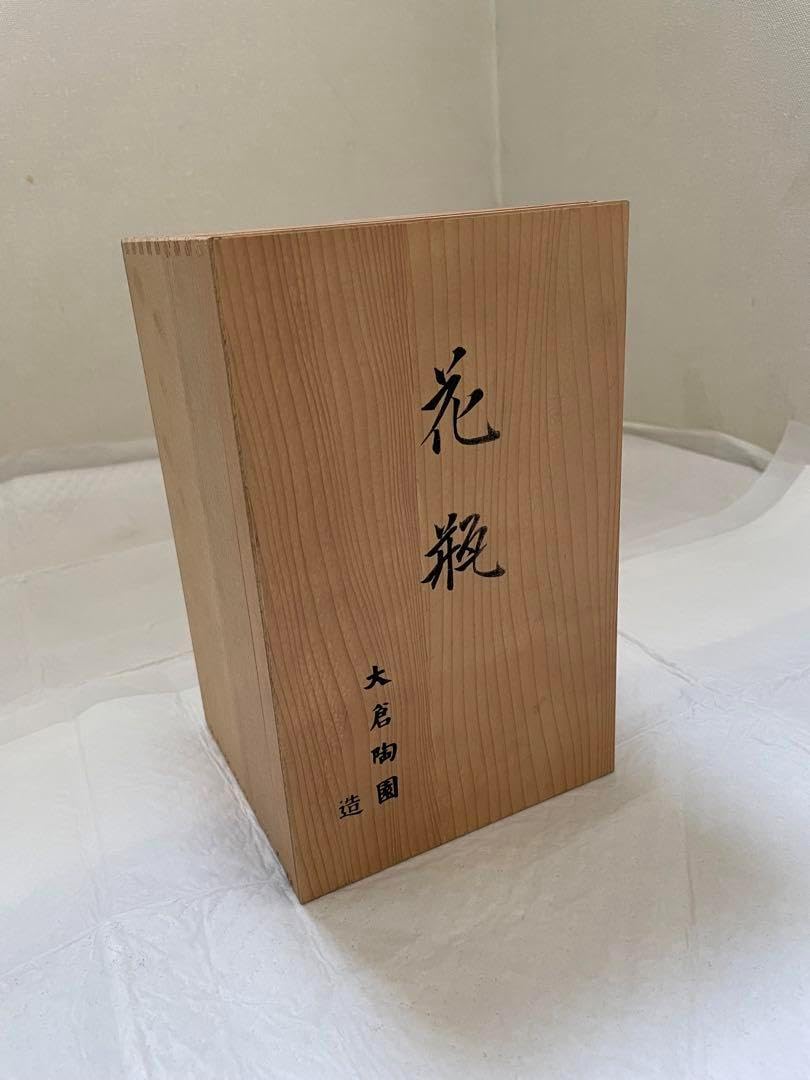 大倉陶園 金蒔絵 椿 花瓶 壺 ホワイト｜花立・華瓶 オンライン通販