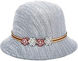 Cette cloche tendance est un accessoire indispensable pour compléter votre tenue.