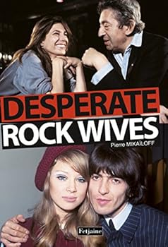 Paperback desperate rock wives [French] Book