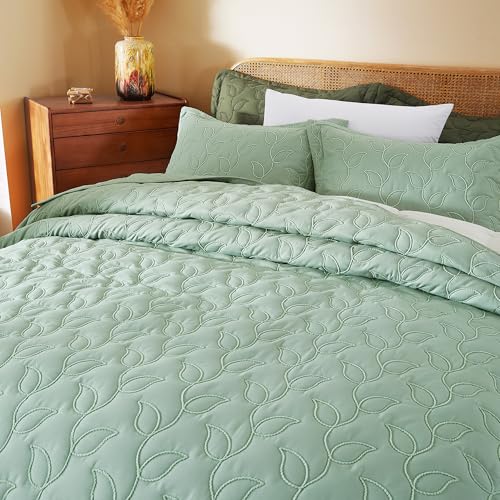 Image of EVENHUG Quilt Queen Size Bedding Set with Pillow Sham Lightweight Bedspreads Coverlet Soft Reversible Bed Cover for All Season 3 Piece