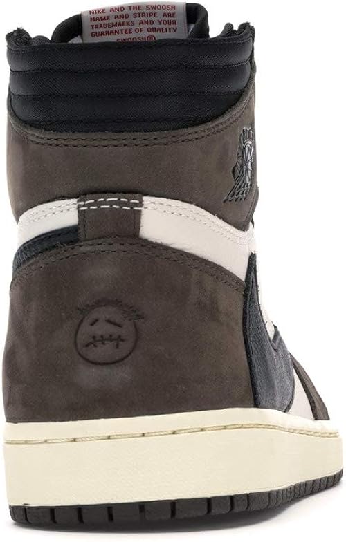 AJ 1 Retro High Travis Scott CD4487-100 Sail Scarpe da Basket Uomo (42 EU,  Sail) : Amazon.it: Scarpe e borse