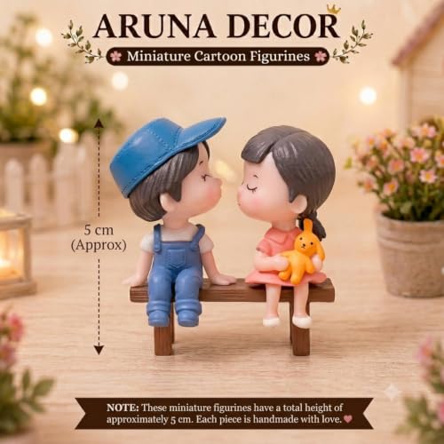 Image of Miniature Purple Couple Figurines, Decorative Dollhouse Accessories, Collectible Gift Set, Mini Garden Decoration (Blue Cap Couple)