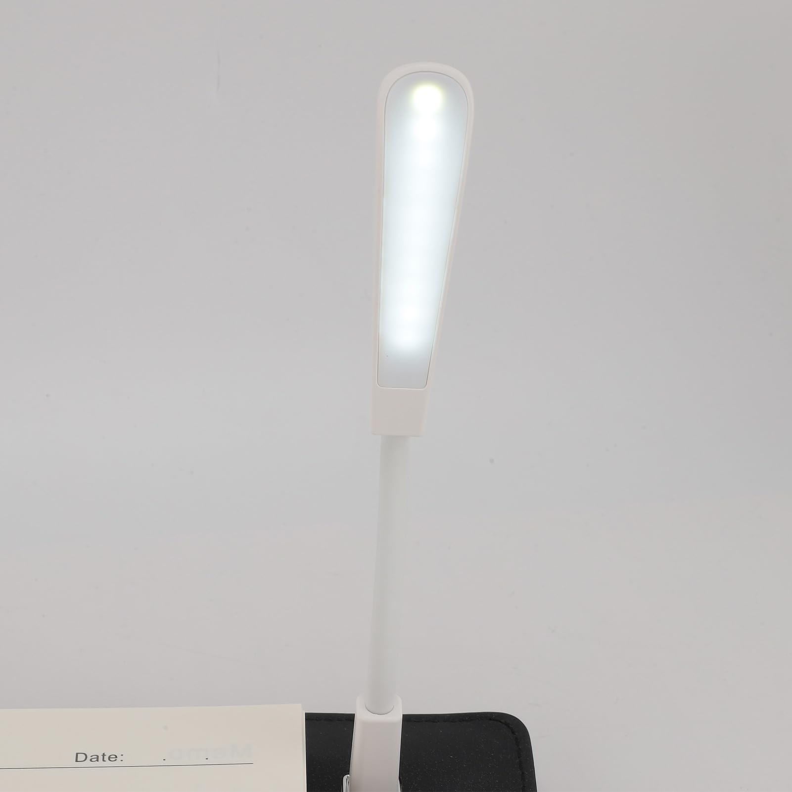 Lámpara de Escritorio Portátil de Carga Inalámbrica con Banco de Energía y Luz de Lectura para Trabajo y Diario Tamaño A5 Tapa Dura 200 Páginas