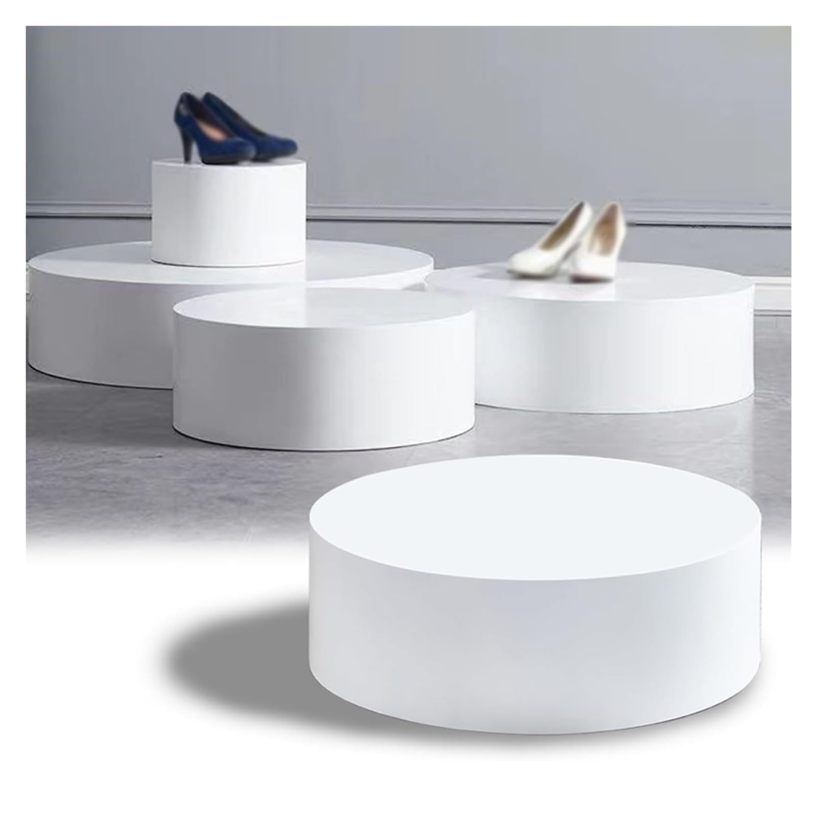 Présentoir rond mobile base bois plateforme 40x30 cm pour mannequins