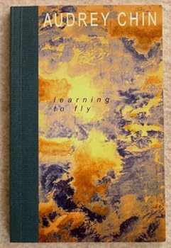 Paperback Learning to fly Book