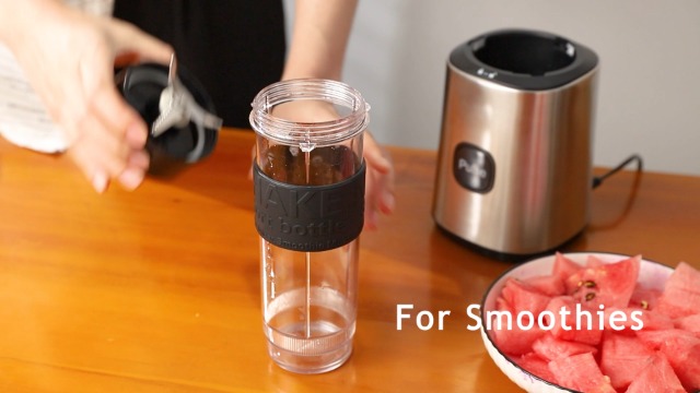 Frullatore Portatile 500W Con 2 Bottiglie 600ml - Per Smoothie, Frutta, Verdura