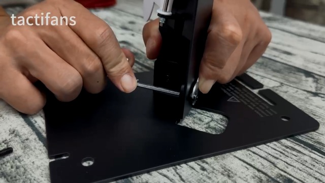 Stalen Schommel 6 Haken Met Schommelzitjes En Babyzitje Originals Laag Openbaar