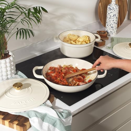 Salter Chester Cocotte en Fonte Émaillée Peu Profonde – Four Hollandais 30cm, Couvercle Auto-Arrosant, Fonte Durable, Compatible avec le Four, Convient à Tous Types de Plaques y Compris Induction – Image 5