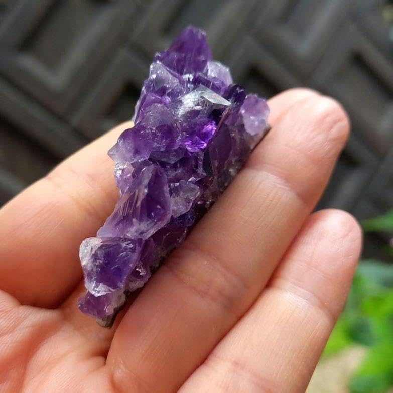 Amazon.co.jp: ウルグアイ産アメジストクラスター☆紫水晶原石 33g☆9
