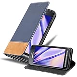 FONCTION : L'étui est également conçu de manière à ce que vous puissiez faire tenir le smartphone à l'vertical. Toutes les fonctions du smartphone restent utilisables, les touches et les boutons sont facilement accessibles et les branchements (appareil photo, écouteurs, etc.) ne sont pas obtrués. L'appareil s'emboîte dans la coque de plastique de l'étui et s'en retire très facilement.