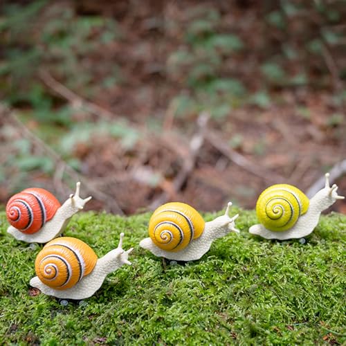 Accoutrements Archie McPhee Racing Snails - On Your Mark, Get Set, and... Wait! Pull-Back Vinyl Speedsters in 4 Colors by Accoutrements - Image 3