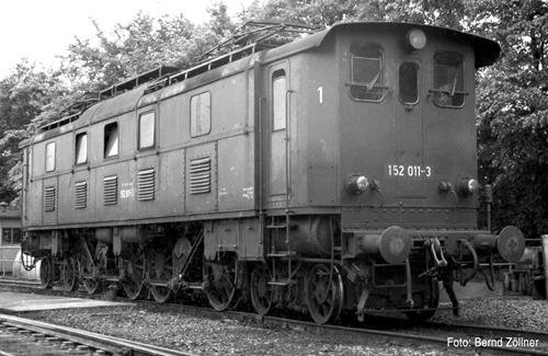 Preisvergleich Produktbild Fleischmann H0 FL Elektrolok BR 152, DB