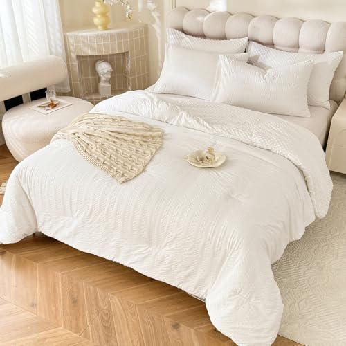 Image of tohrisa Boho Comforter Set Queen Size Striped Pleats Bohemian Seersucker Bedding Set All Season Soft Cozy 3 Pieces Quilt with 2 Pillowcases(90 inchX90 inch White)