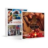 smartbox - cofanetto regalo - come in una favola: 2 notti con cena a lume di candela al castello di montegiove - idee regalo originale