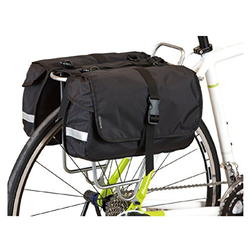 ブラックカラーのサイドバッグ