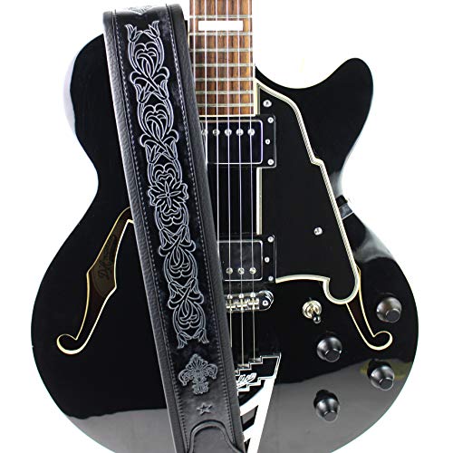 Walker And Williams GB-20 Sangle en cuir rembourré avec motif fleur de lys et chaîne française Noir denim - Les Beatles, Paul McCartney, John Lennon, RIngo Starr, George Harrison Walker And Williams GB-20 Sangle en cuir rembourré avec motif fleur de lys et chaîne française Noir denim – Image 5