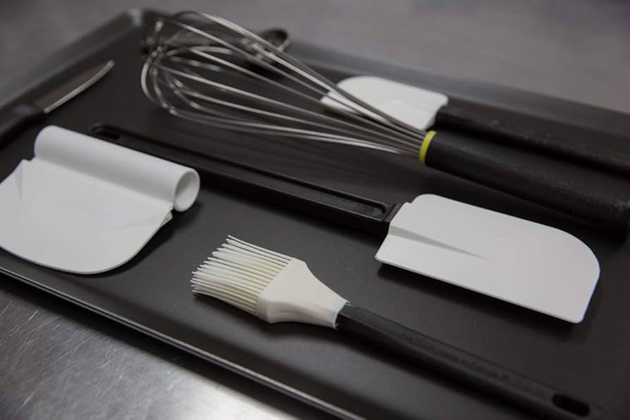 Amazon｜MATFER(マトファ) 耐熱スパテラ113724 へら部:シリコン