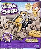 Mit den Ziegelsteinförmchen können aus Kinetic Sand richtige Backsteine geformt und zu Mauern aufgebaut werden. Das Baustellenfahrzeug wird wahlweise mit Baggerschaufel oder Presslufthammeraufsatz ausgestattet