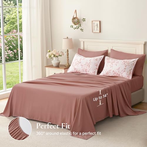 Image of Andency Floral Comforter Set King Size, 7 Pieces Pink Flower Lightweight Bedding Set for All Seasons, Soft Vintage Bed in a Bag with Comforter, Sheets, Pillowcases & Shams