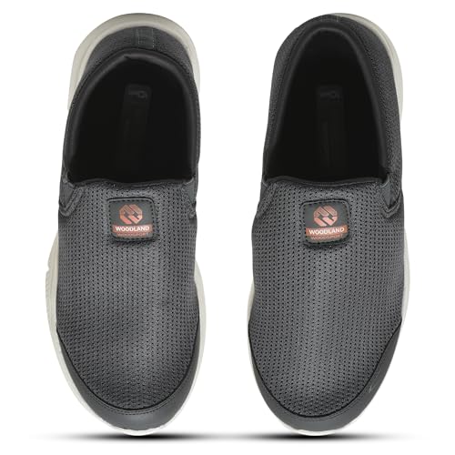 Image of Woodland Men's Pull-On Walking Shoe