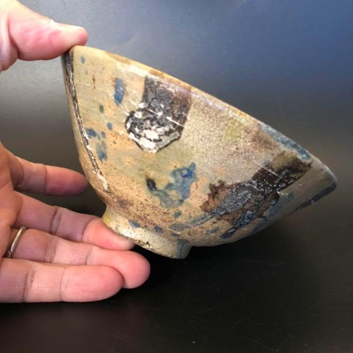 古美術品◼️蔵から謎の抹茶茶碗が出て来ました。茶道具、珍品 古美術品蔵から謎の抹茶茶碗が出て来ました。茶道具