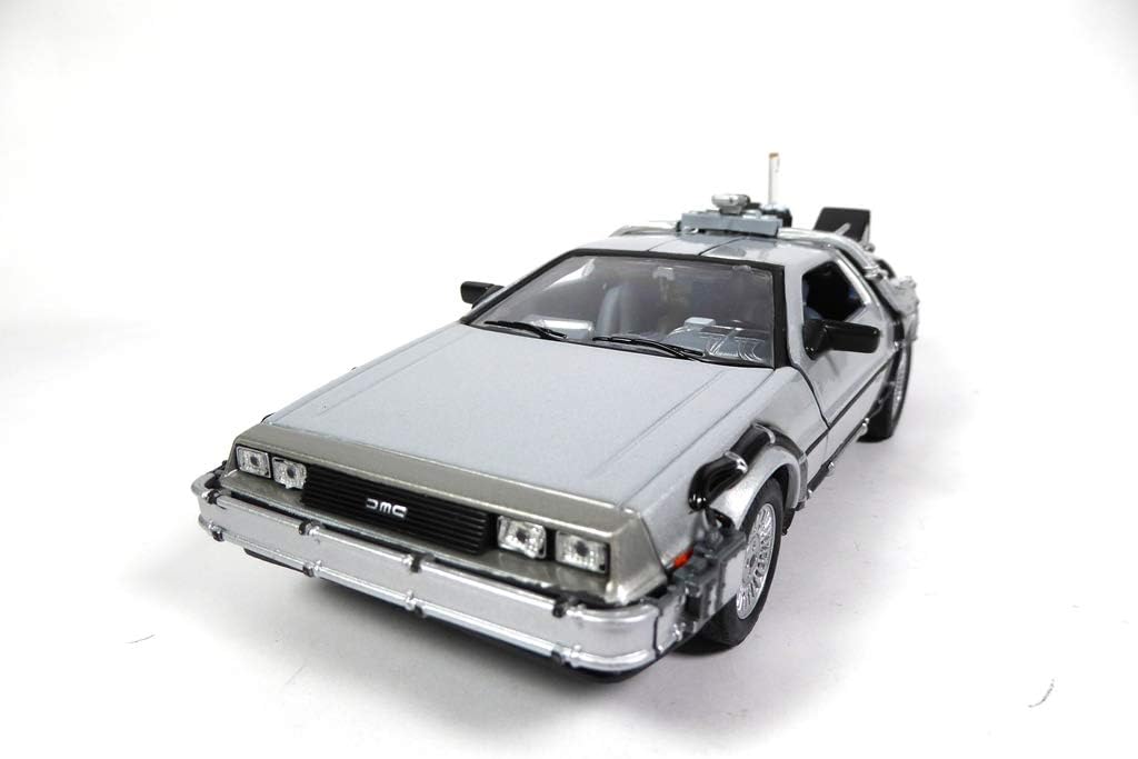 OPO 10 - Delorean car from The Movie Back to The Future II - Scale 1:24-22441W
