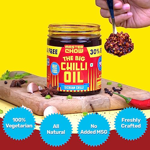 Image of MasterChow Chilli Oil Spicy Sichuan Chilli Oil (450gms) - 30% Extra | Made with Sichuan Peppercorns, Crunchy Garlic & Red Chillies