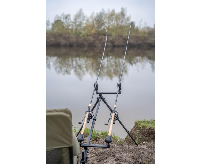 Korum Progress K0300055 - Braccio per canna da pesca a 2 canne da pesca, ideale per barbi o carpe di fiume, design resistente anti torsione, barre a sgancio rapido, gambe anteriori con angolo