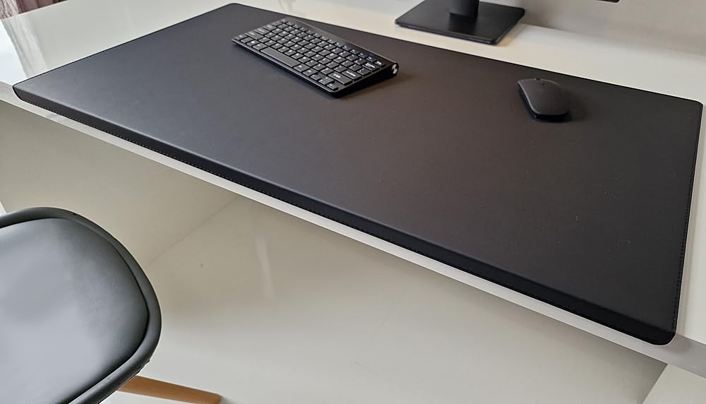Gewinkelte Schreibtischunterlage mit Kantenschutz Echt Leder Schwarz 90 x 47cm Echt Rindsleder glatt ohne Mousepad