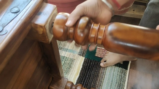 advika handicraft Antique Mor Bakhra Design Sheesham (Rosewood 