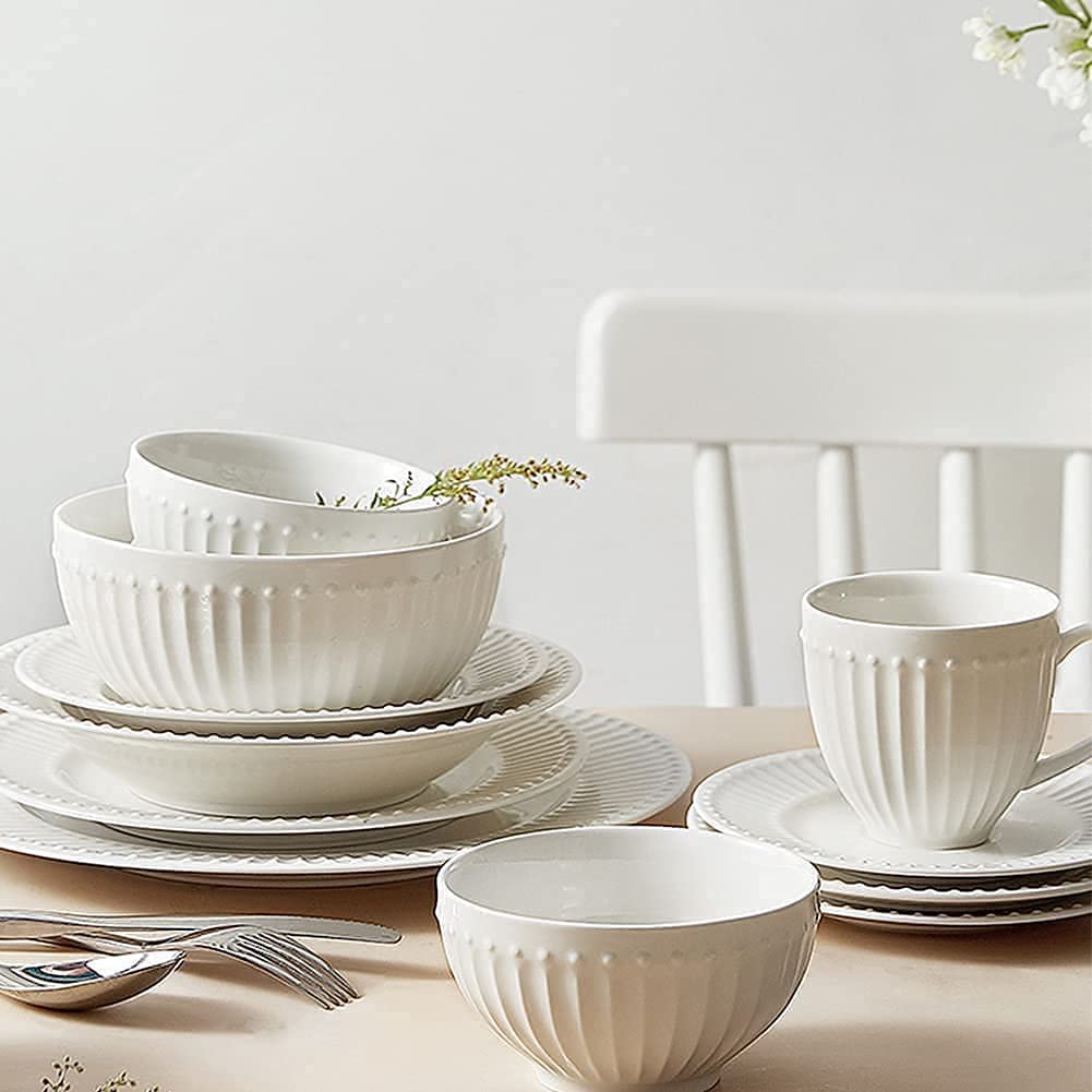 Zestawy obiadowe na przyjęcie obiadowe 19-częściowy zestaw obiadowy Zestaw porcelanowej zastawy stołowej z talerzami i miskami Biały ceramiczny zestaw obiadowy,