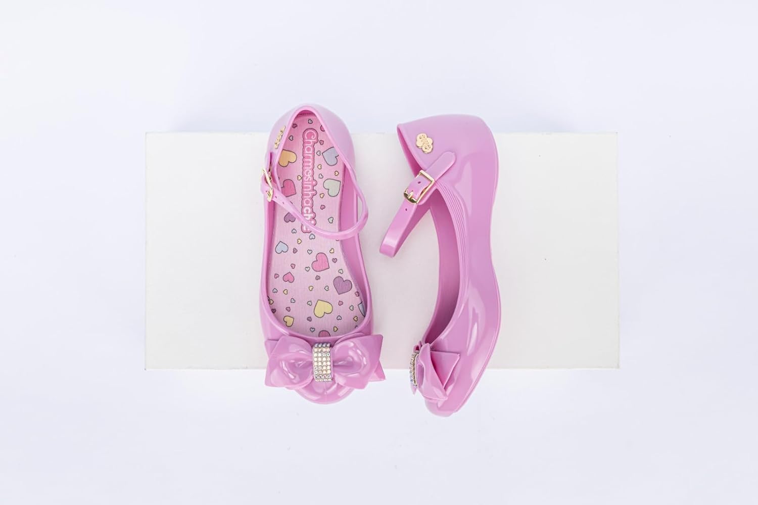 Sapatilha Laço Strass Brilho Infantil Menina Bebê Confortável Ajustável Cheirosa – Charmosinha Chic em promoção! Veja a oferta e mais achadinhos de Sapatos Infantis 5 Hoje é o melhor dia para comprar Sapatilha Laço Strass Brilho Infantil Menina Bebê Confortável Ajustável Cheirosa – Charmosinha Chic com aquele preço maroto! Promoção! Aproveite a oferta! 5