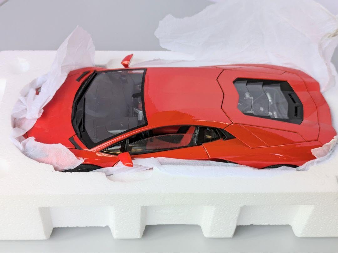 Amazon | ミニカー 1/18 ウイリー ランボルギーニ アヴェンタドール