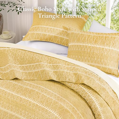Image of Yellow Oversized Super King Quilt Set, 3 Pieces Striped Bedspread | Boho Soft Lightweight Yellow Printed Bohemian Polyester Reversible Coverlet Comforter Sets for All Season (120 inchx120 inch)
