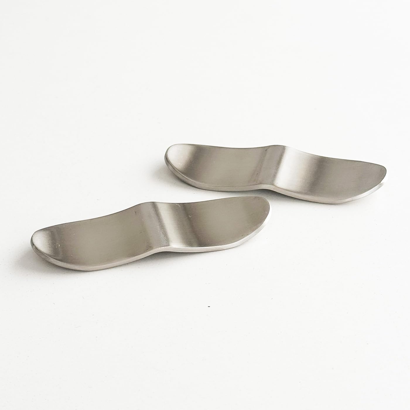 MANMUL sangjeom Korea Stainless Steel Cutlery Rest Brushed Wave Spoon & Chopstick Holder, Elegant Table Setting Accessory for Dining, Parties-4Pieces