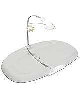 Vista 8 de Almohadilla cambiadora Skip Hop para bebé estilo guardería, limpiable con toallitas, contorneada con espuma acolchada, base antideslizante, cinturón