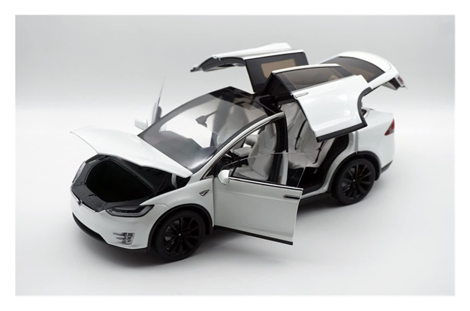 Amazon.co.jp: ミニカー ダイキャスト1/18テスラモデルXP100D合金