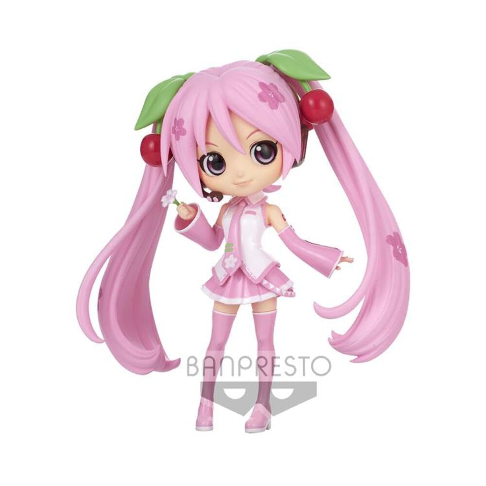 Amazon.com: Banpresto - Q posket - Sakura Miku Version A Statue