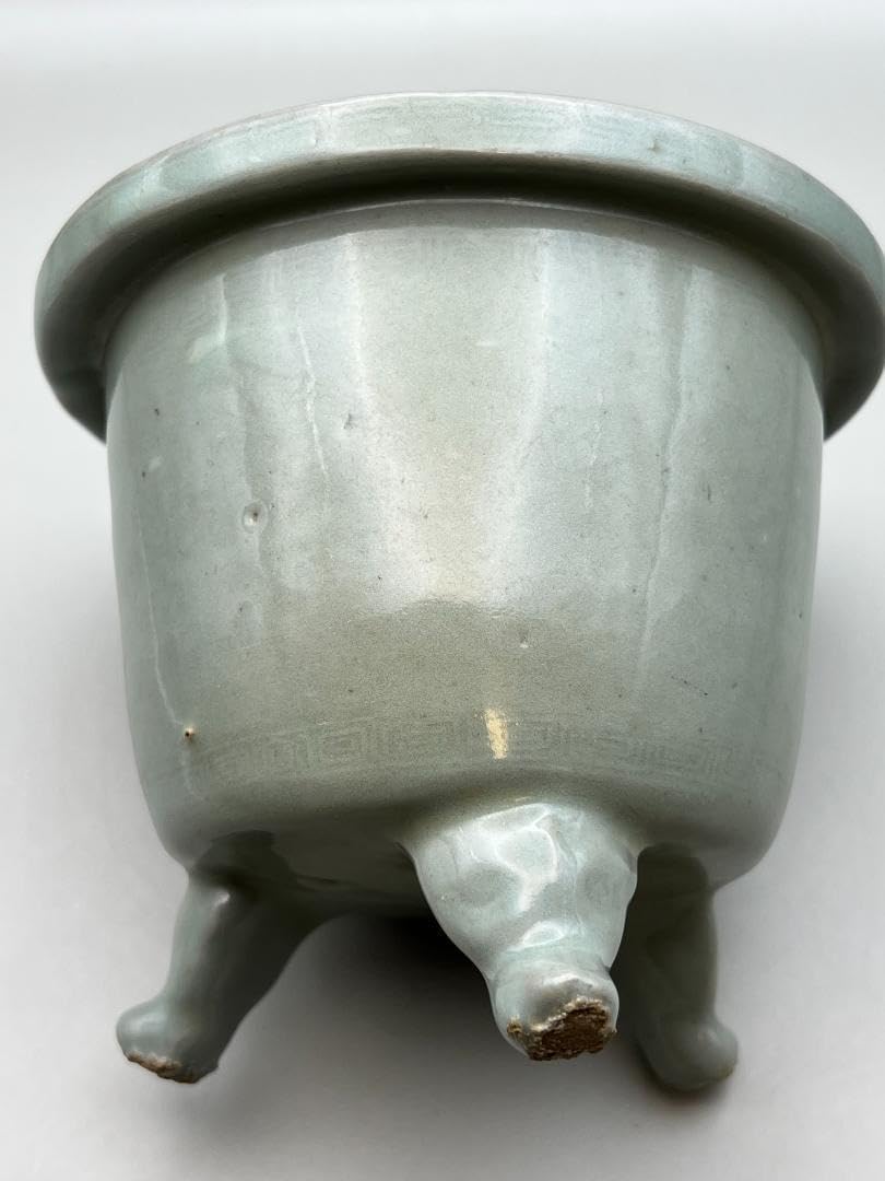 【海】李朝　青磁香炉　陰刻回字文　時代物　骨董品　李朝美術品 海李朝 青磁香炉 陰刻回字文 時代物 骨董品 李朝美術品 【
