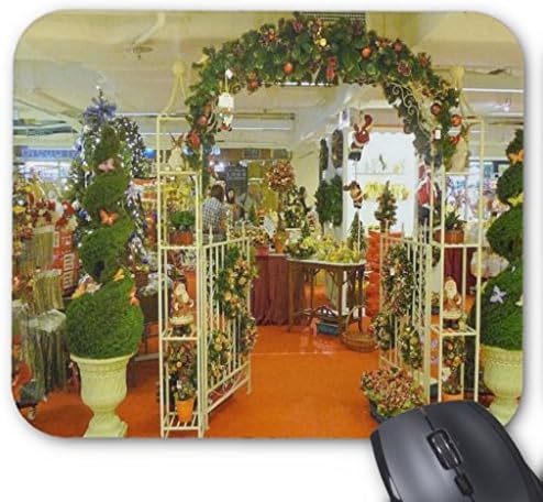 DIOYC Christmas gift shop mouse pad 8.7 x 7.1 Inches