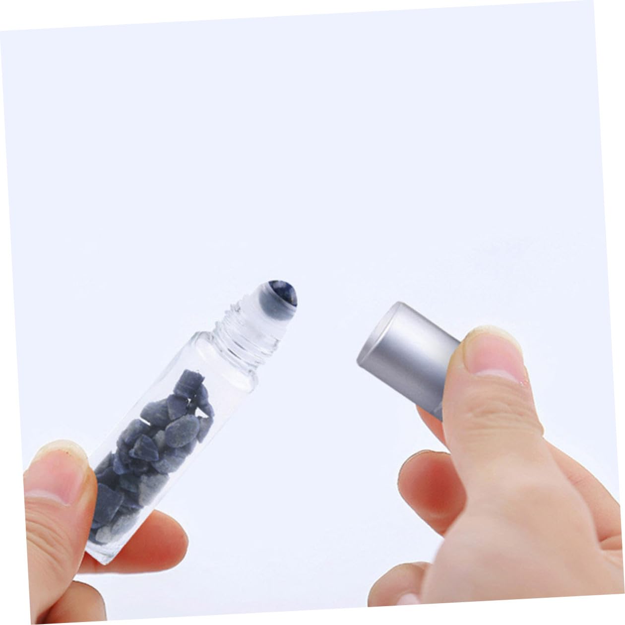 ULTECHNOVO 10 Stück Glas Fläschchen mit Halbedelstein kugeln Auslaufsichere Ätherische Öl Fläschchen Wiederbefüllbar Korrosionsbeständig für Parfüm und Naturöle