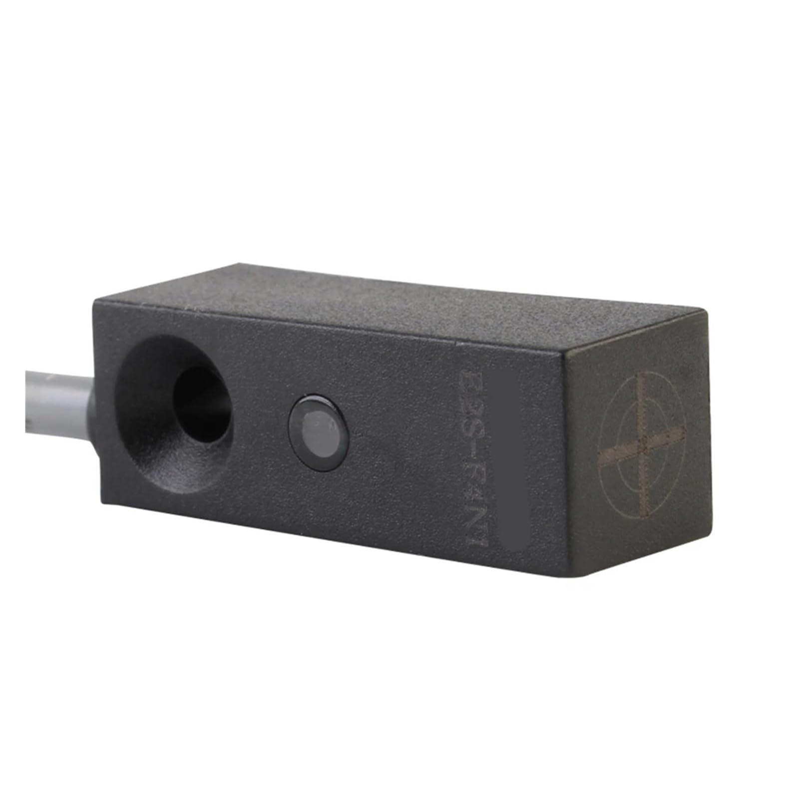 Capteur de proximité rectangulaire pour sécuriser les convoyeurs industriels